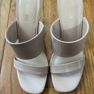 Women’s ALDO Froema nude heel - worn once - size 6.5